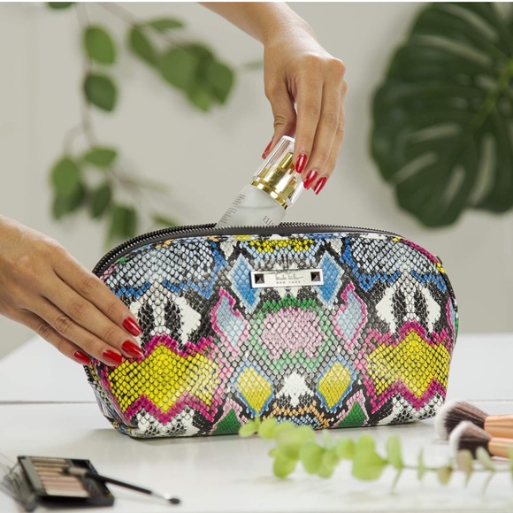 Nicole Miller ~ Long Loaf Faux Multicolor Snakeskin Travel Bag - Picture 3 of 4